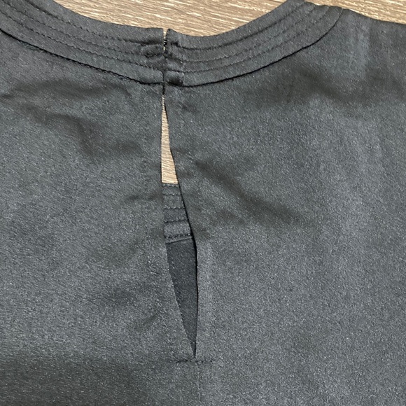 Laundry By Shelli Segal Black Cold Shoulder Blouse - Picture 9 of 10